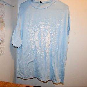 Blue sun and moon graphic tee/ oversized S